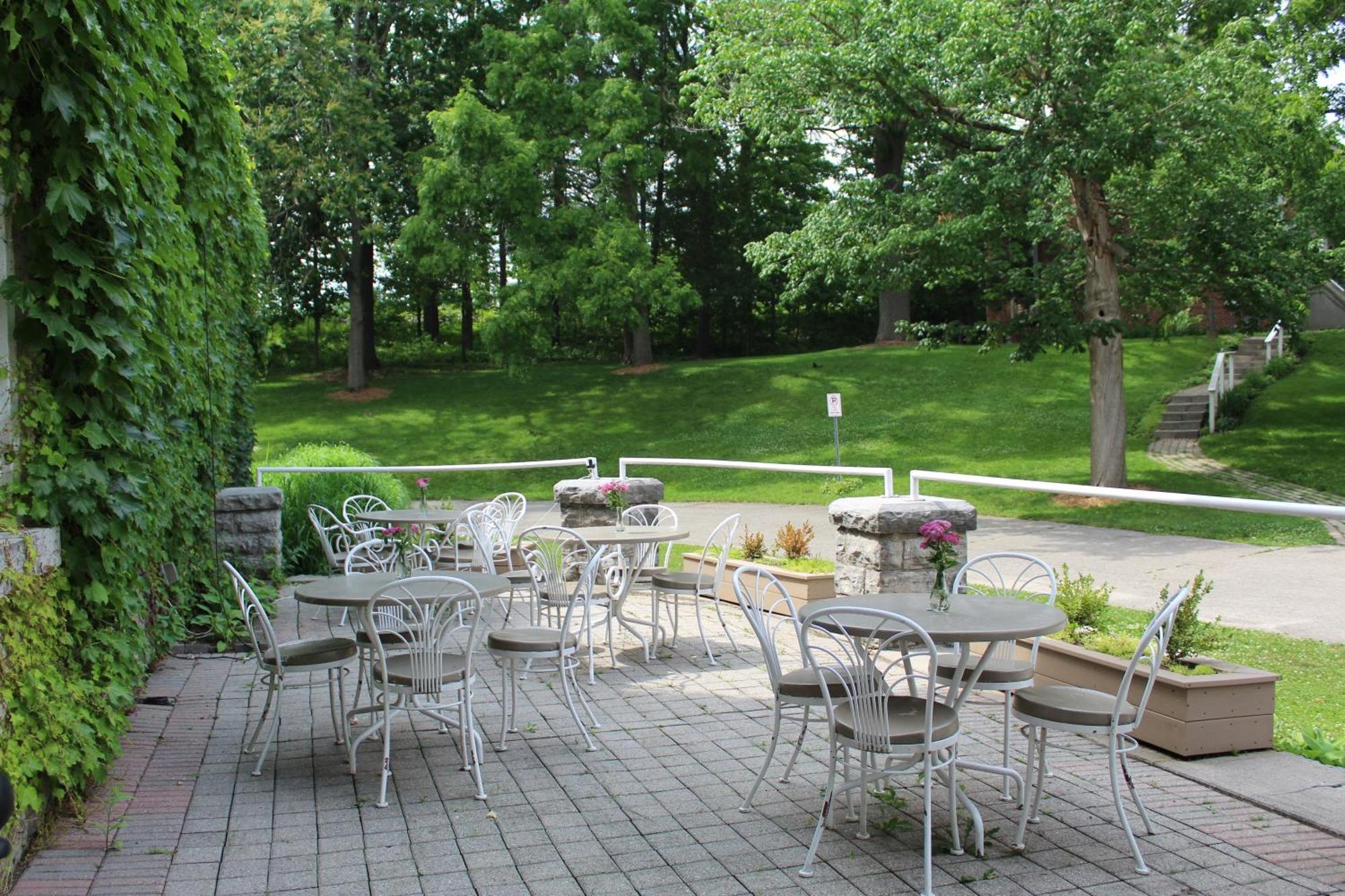 Westover Inn Saint Marys Exteriör bild