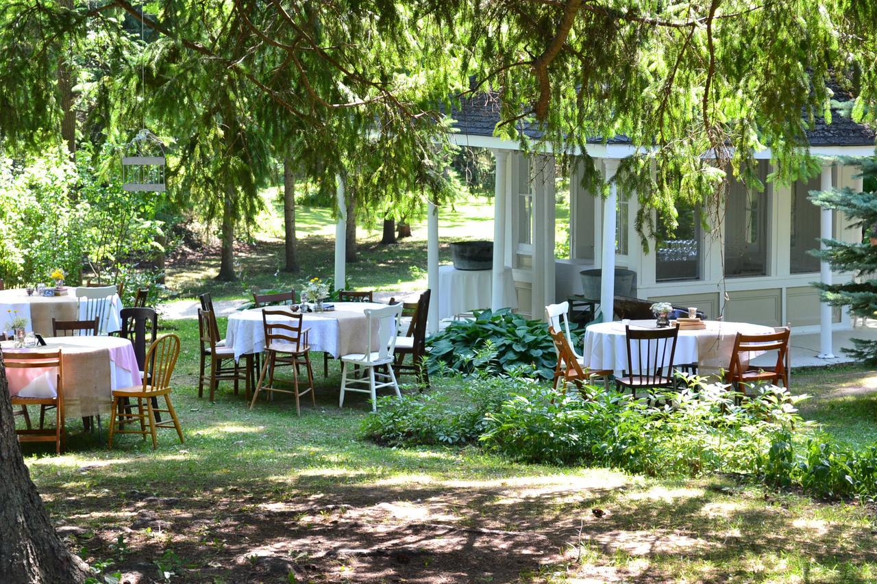 Westover Inn Saint Marys Exteriör bild